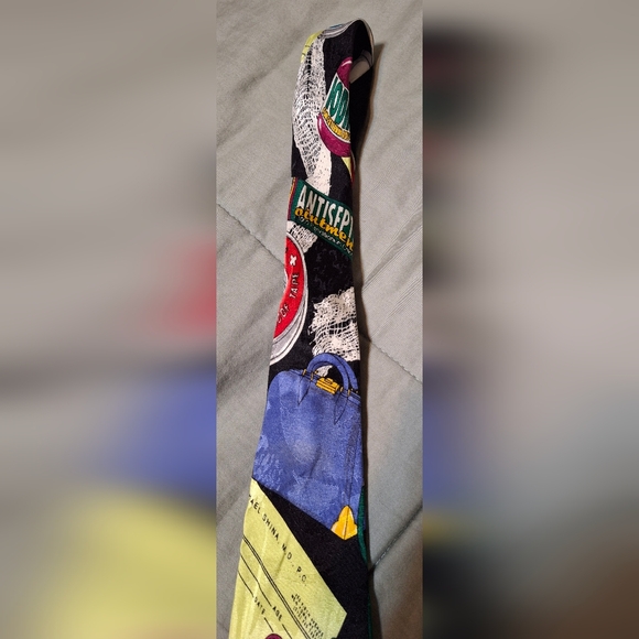 ADDICTION Necktie Tie Medical Dr Nurse 1st Responders 100% Silk First Aid - Picture 3 of 5